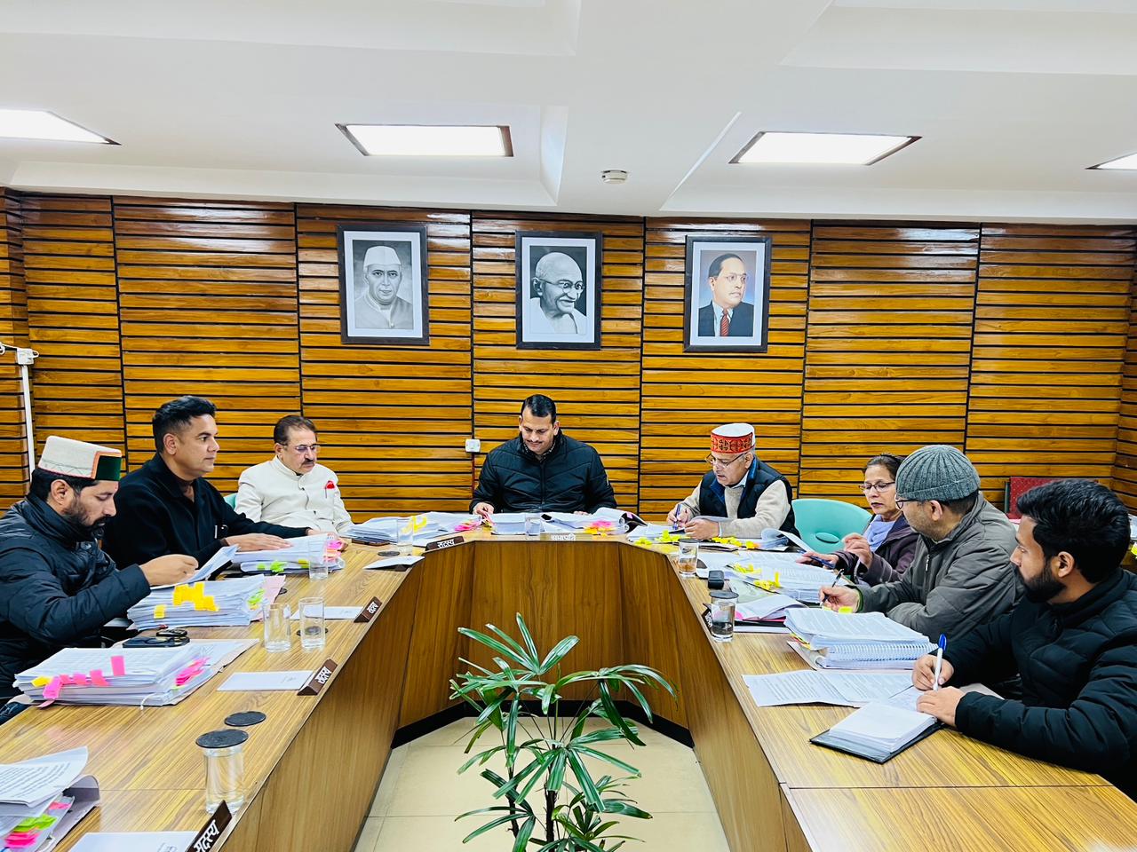 हिमाचल प्रदेश विधान सभा सचिवालय में सम्पन्न हुई कल्याण समिति की बैठकें...